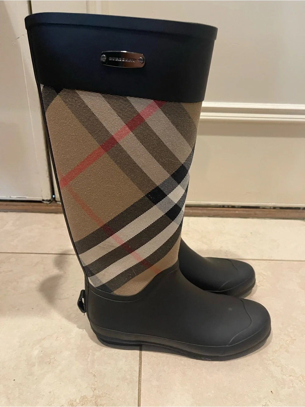 Burberry Rain Boots size 39 Authentic